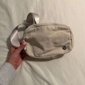 lululemon athletica cream belt bag